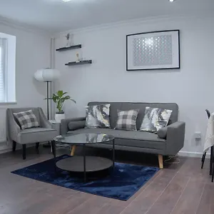  Holiday home Vry Place