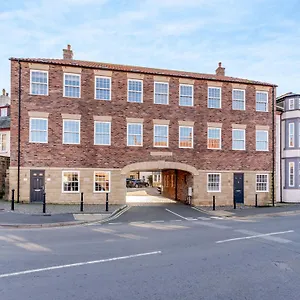 Flat Lemonade Whitby